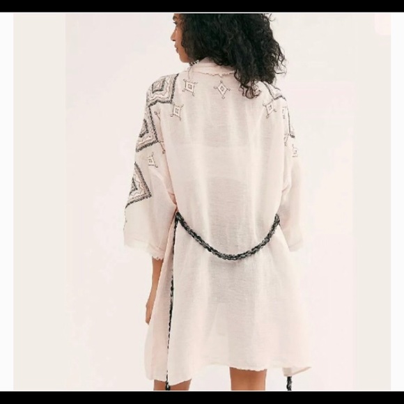 Free People Dresses & Skirts - Free People embroidered Isabella Kimono robe  👘